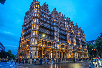 Beautiful Hotel facade Russell Square. London, England - obrazy, fototapety, plakaty