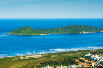 Fototapeta na wymiar Panoramic view of tropical Campeche island at Florianópolis Brazil