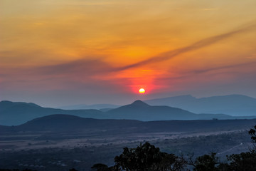 Fototapeta na wymiar Beautiful sunset and golden hour in Sabie South Africa