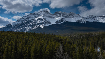Obraz premium Rocky Mountains on a spring day