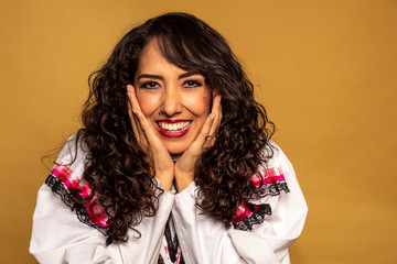 Retrato Adelita Mujer Joven tradicional mexicana traje típico 