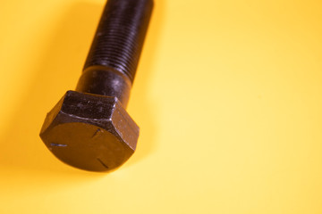 Hexagon head screw grade 5, allows to apply great tightening moments