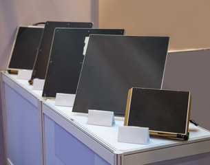 Wireless portable flat panel detector for radiography