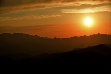 大台ケ原山でみた幻想的な夕焼けの情景
