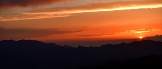 大台ケ原山でみた幻想的な夕焼けの情景