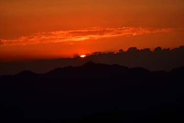 Fototapeta premium 大台ケ原山でみた幻想的な夕焼けの情景