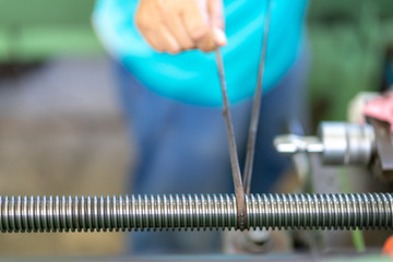 Cleaning leadscrew (ball screw) shaft on machine, using as precision linear actuator
