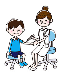 看護師に注射を打ってもらう男の子