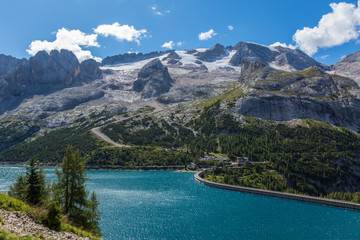 Naklejka na ściany i meble lake Fedaia and Marmolada mountain in italian dolomites
