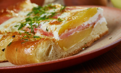 Scandinavian  stuffed  pies past