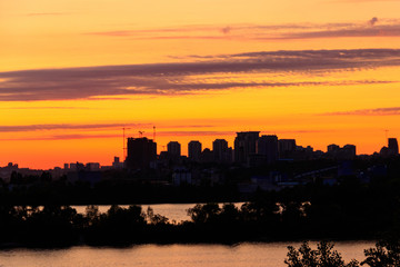 Naklejka premium Sunset over the Dnieper river in Kiev, Ukraine