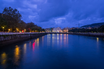 Fototapeta premium Urumea river in San Sebastian in the evening