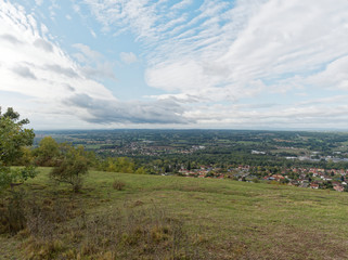 Obraz premium Vue de la plaine le Vernet sur l'Auvergne, la Limagne et quartier de Vichy 