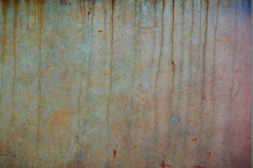 Pastellfarbene Fassade mit Schlieren