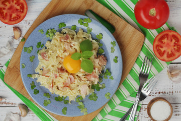 A plate with traditional pasta carbonara	