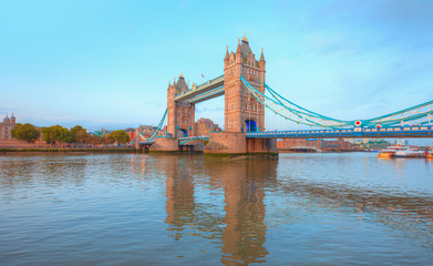 Obraz premium Panorama of the Tower Bridge and Tower of London on Thames river - London, United Kingdom