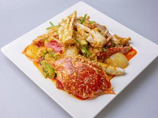 Stir-Fried crab with Garlic, Peper, Curry Powder