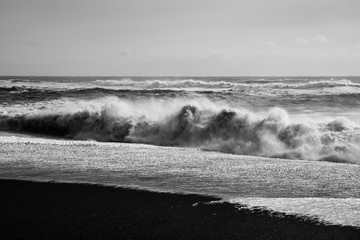 Reynisfjara beach - spiaggia nera in Islanda