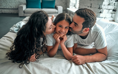 Family in bed