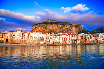 Fototapeta na wymiar Cefalu, Sicily, Italy: Ligurian Sea and medieval city Cefalu.