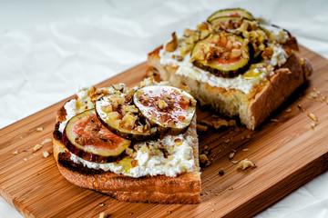 Ricotta And Fig Toast With Honey And Nuts