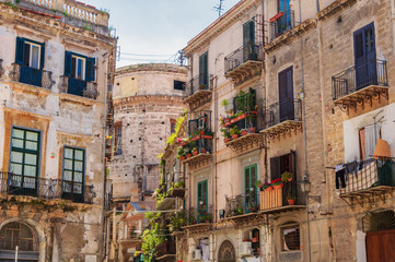 Fototapeta na wymiar Palermo,Sicilia, Italy: Street view of the old buildings