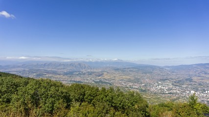 Fototapeta na wymiar scenic view over macedonians capitol skopje