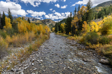 Fototapeta na wymiar fall mountain landscapes of Colorado