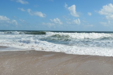 Fototapeta na wymiar Beautiful ocean view on Atlantic coast of North Florida 