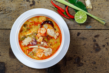 Tom Yum Seafood Soup,with mushroom shrimp squid chicken and green mussel