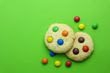 tasty homemade cookies o color background