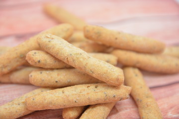 GRISSINO SNACK AL FRNO CON FARINA DI LENTICCHIE E SEMI DI CHIA