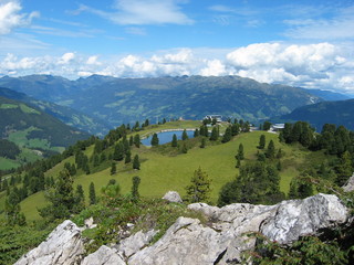 Blick auf Penken Bergstation und Umgebung -Speicherteich Penken - Mayrhofen - Zillertal
