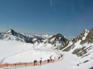 Sicht auf die Bergkette des Stubaier Gletschers - Top of Tyrol - Großer isidor- Stubaier Gletscher - Stubaital - Österreich
