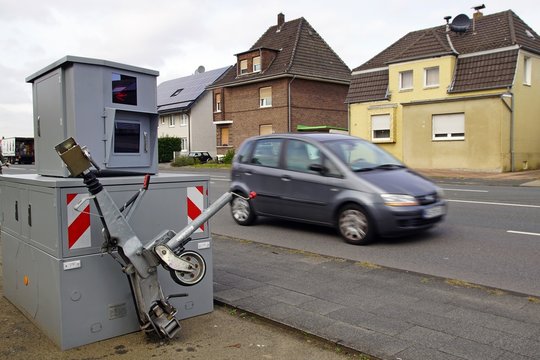 Semistation&auml;re Radarfalle