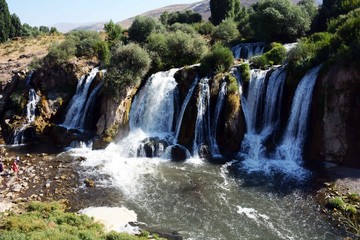Obraz premium waterfall in forest