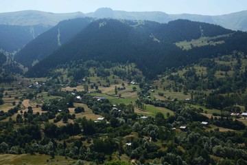 Fototapeta premium panoramic view of mountains