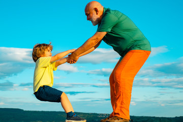 Father or Grandrahter criticizing his disobedient child for bad behavior. Cmauvais ton....