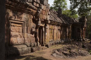 Fototapeta na wymiar Phanom-rung castle is Khmer architecture art in Khmer civilization period about Buddhist century 15, Buri-ram provinc.