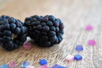 blueberries on wooden table