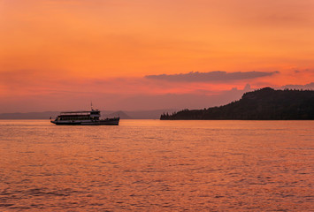 Sonnenuntergang am Gardasee bei Garda, Lago di Garda, Venetien, Italien, Europa