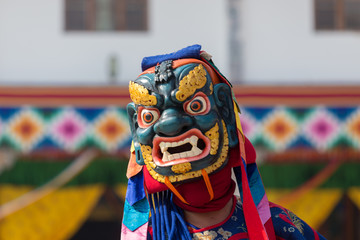 インド、ブッダガヤにあるブータン寺院でのチベット仏教の踊り、マスクダンス