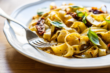 Pasta with sauce and sun-dried tomatoes