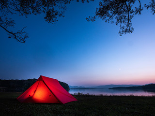 テント キャンプ 登山 夕焼け