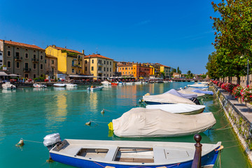 Fototapeta na wymiar The Lake Garda