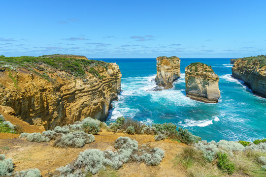 island arch from tom and eva lookout, port campbell, great ocean road, australia 5
