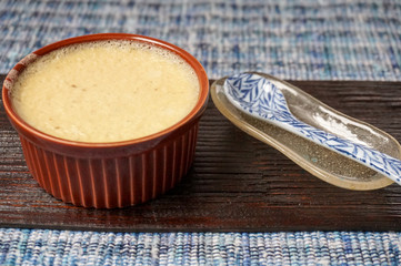 カスタードプリン
