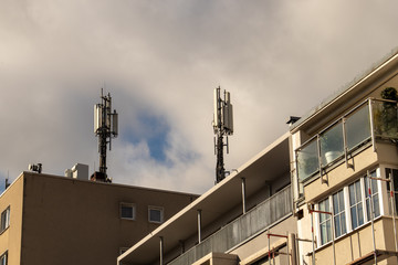 Mobilfunkantennen auf Hausdach Köln NRW Deutschland - 10 12 2019