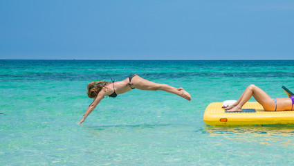 Let's dive in the beautiful Jamaican caribbean sea. This beach is located in Negril
