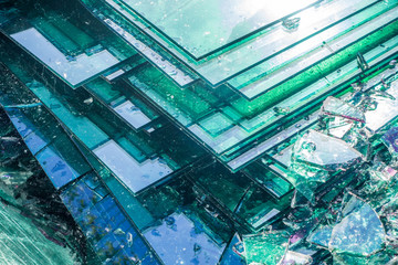 Glasscheiben im Wertstoff Container